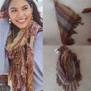 NWT Altar'd State scarf